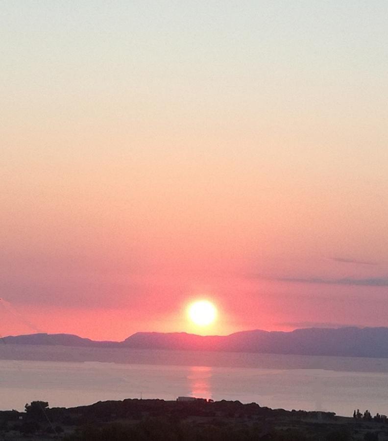 Athena Hotel Milopotamos  Buitenkant foto