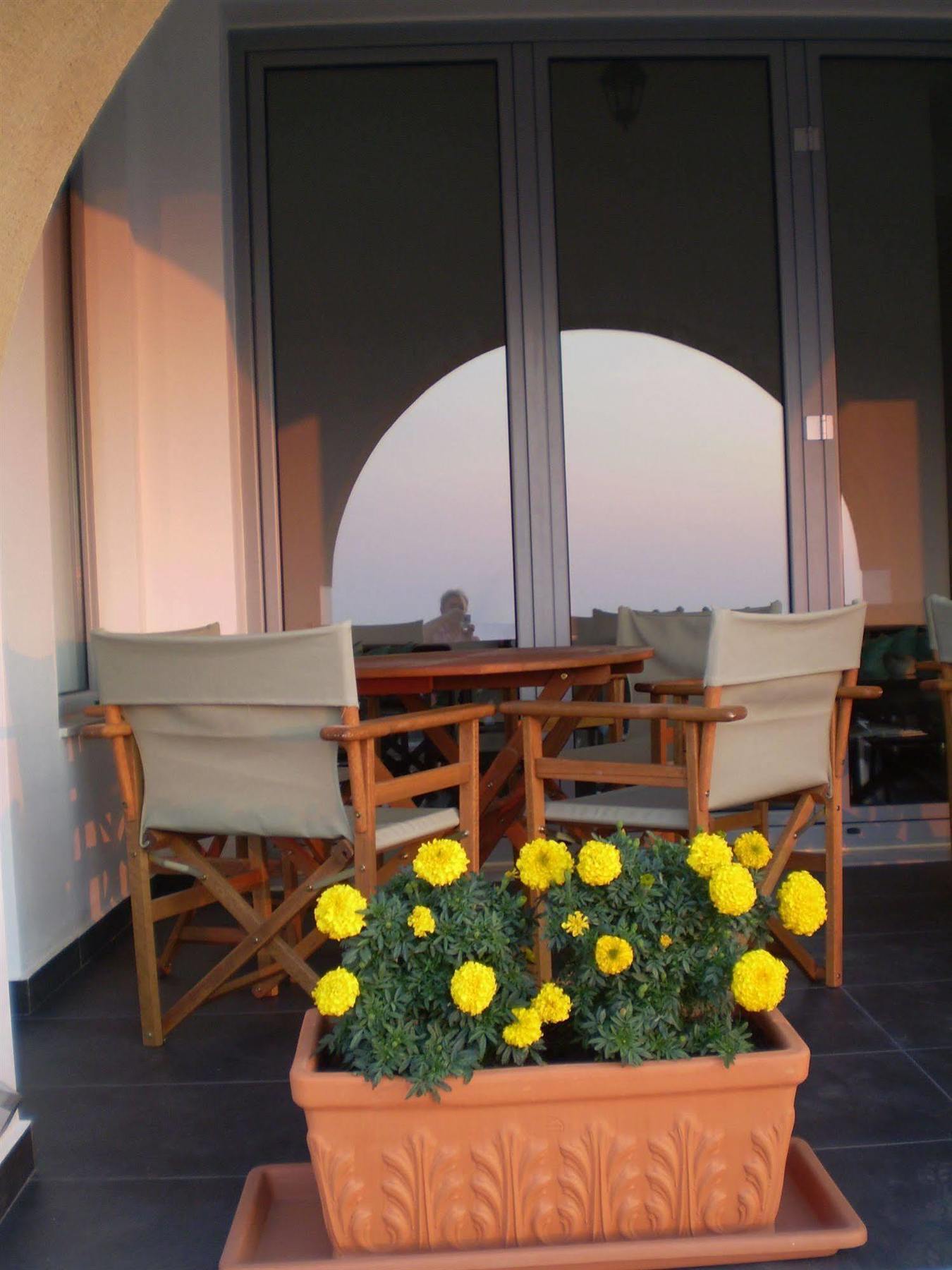 Athena Hotel Milopotamos  Buitenkant foto